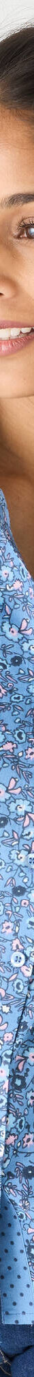 Chemisier boutonné imprimé fleuri (bleu / rose) Chemisier boutonné imprimé fleuri (bleu / rose)